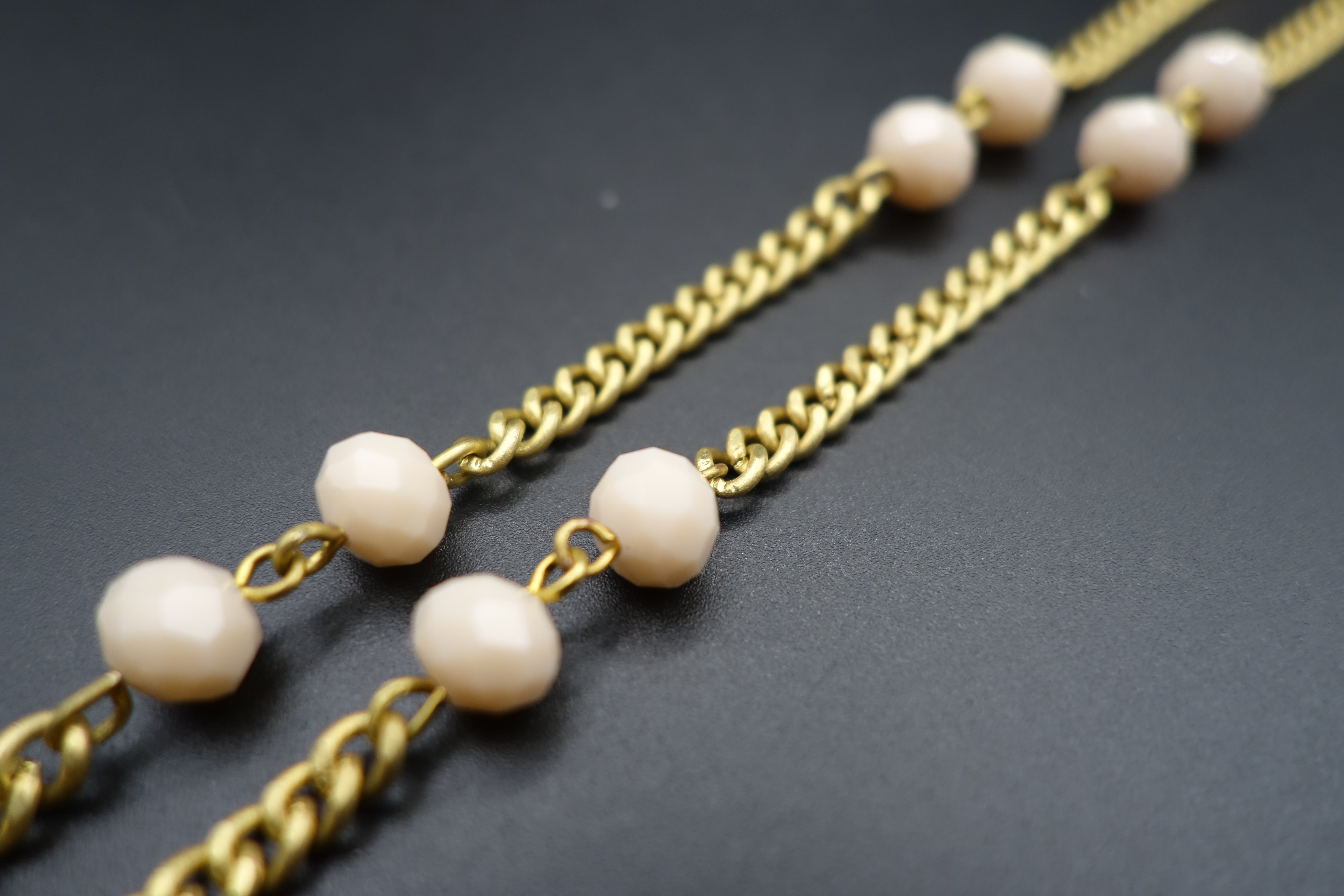 Ivory Glass Sunglasses Chain